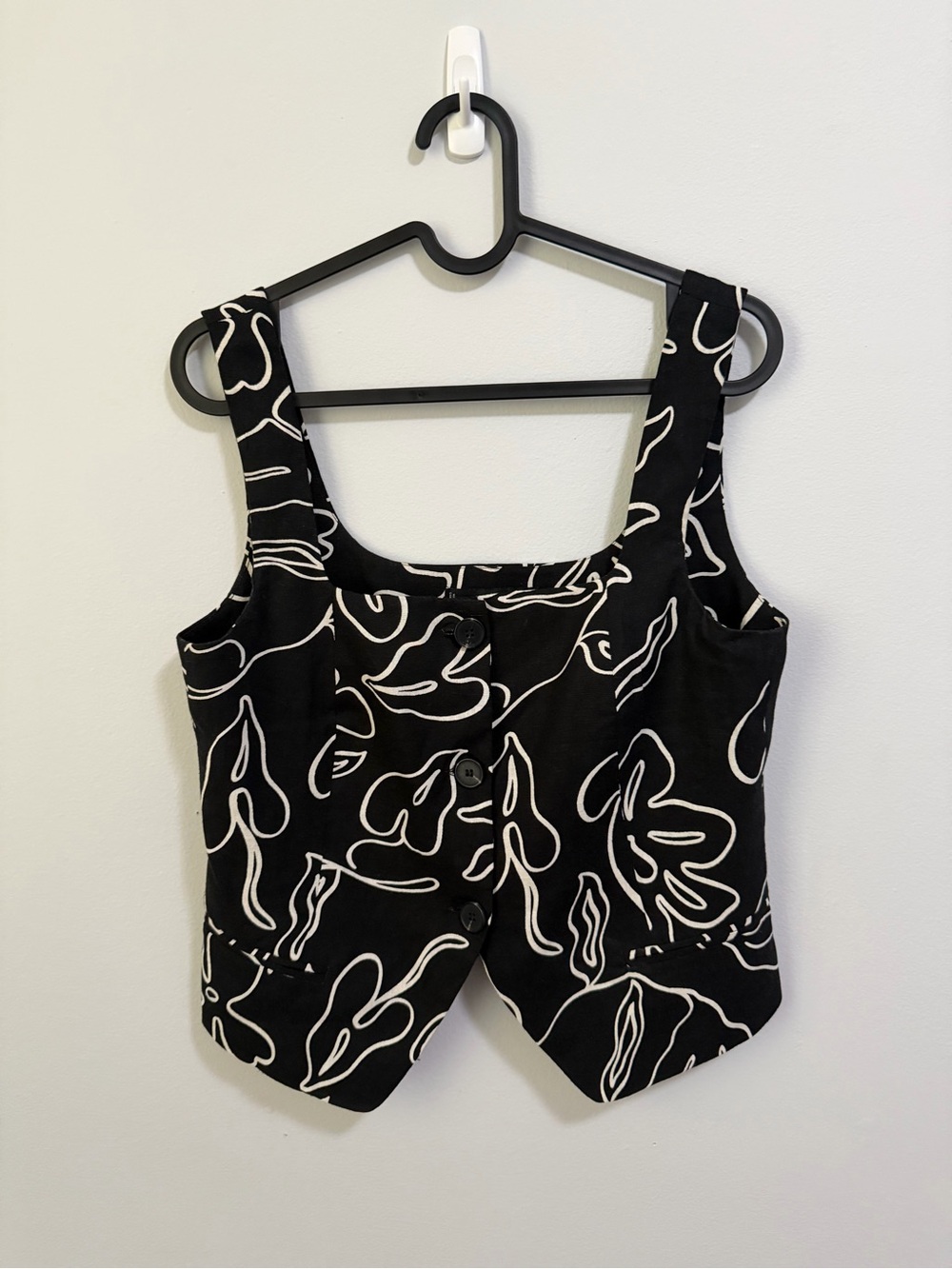 Floral-print linen suit waistcoat from MANGO